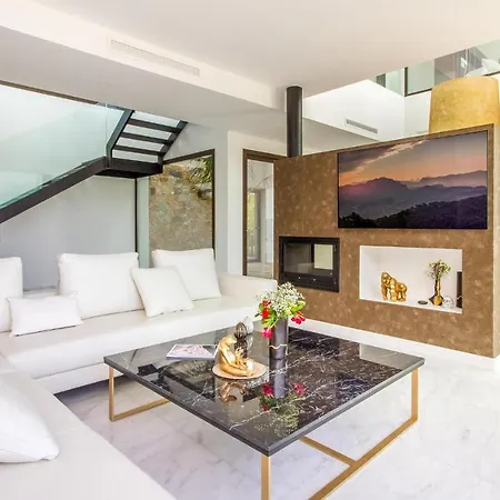 Gorgeous In Orihuela Costa With Kitchen Holiday home Dehesa de Campoamor (Orihuela Costa)